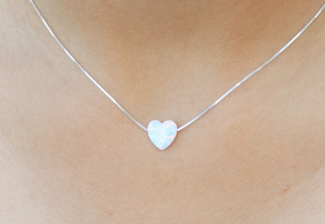 White Opal Heart Halskette Zarte Silberkette von DoronJewelry