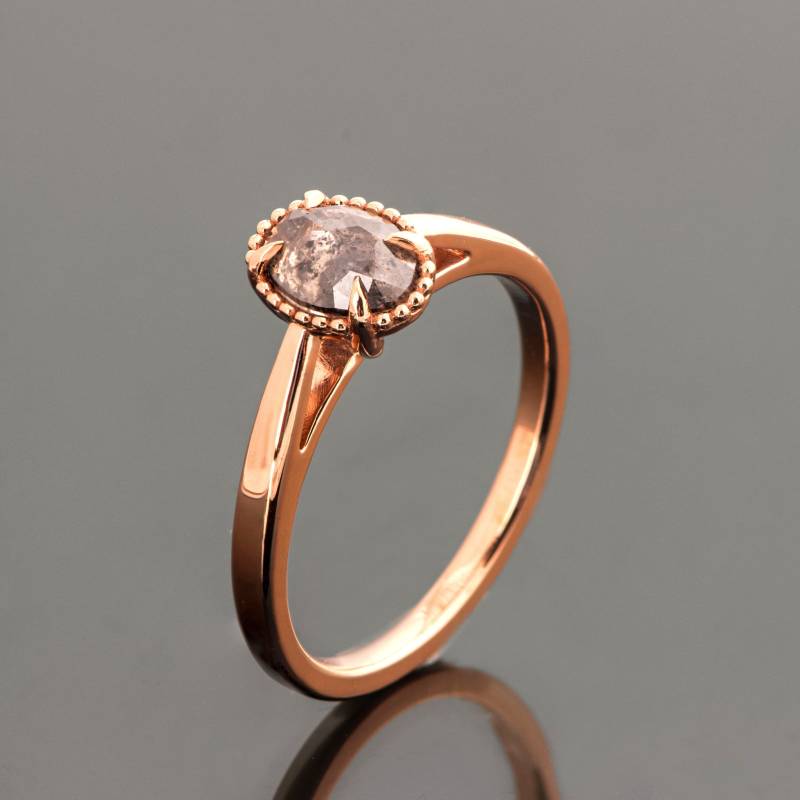 18K Rose Gold Oval Salz & Pfeffer Kralle Set Milgrain Verlobungsring von DoronMeravWeddings