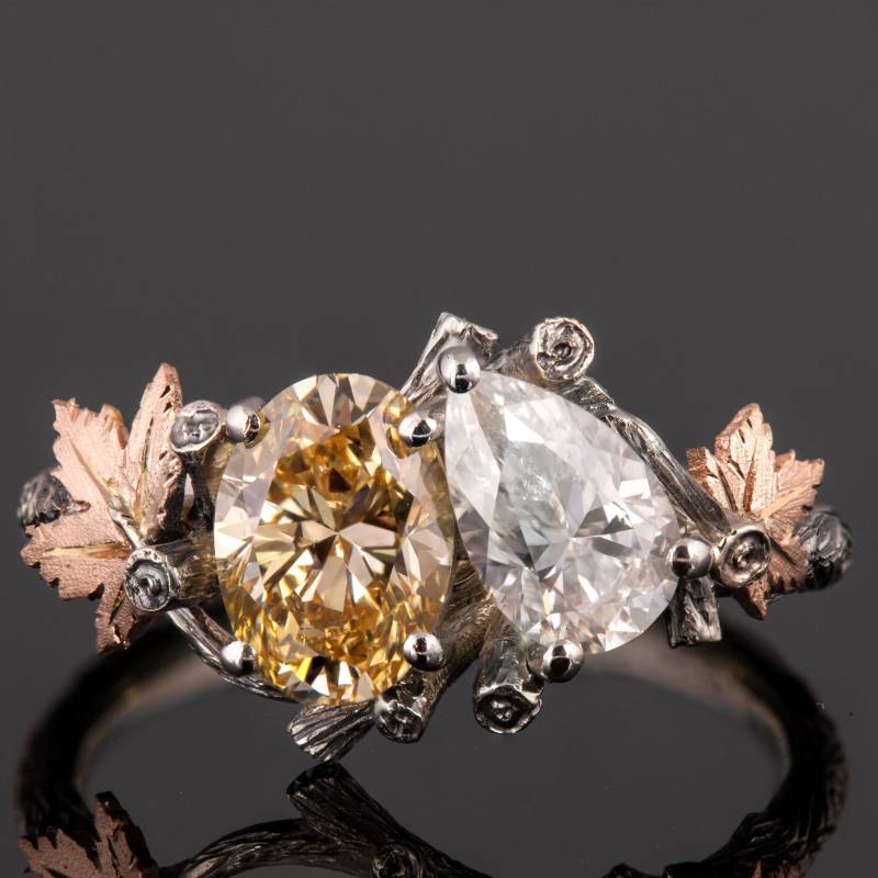 Ahornblatt Toi Et Moi Ring Gelbes Oval & Birnen-Lab-Gewachsene Diamanten von DoronMeravWeddings