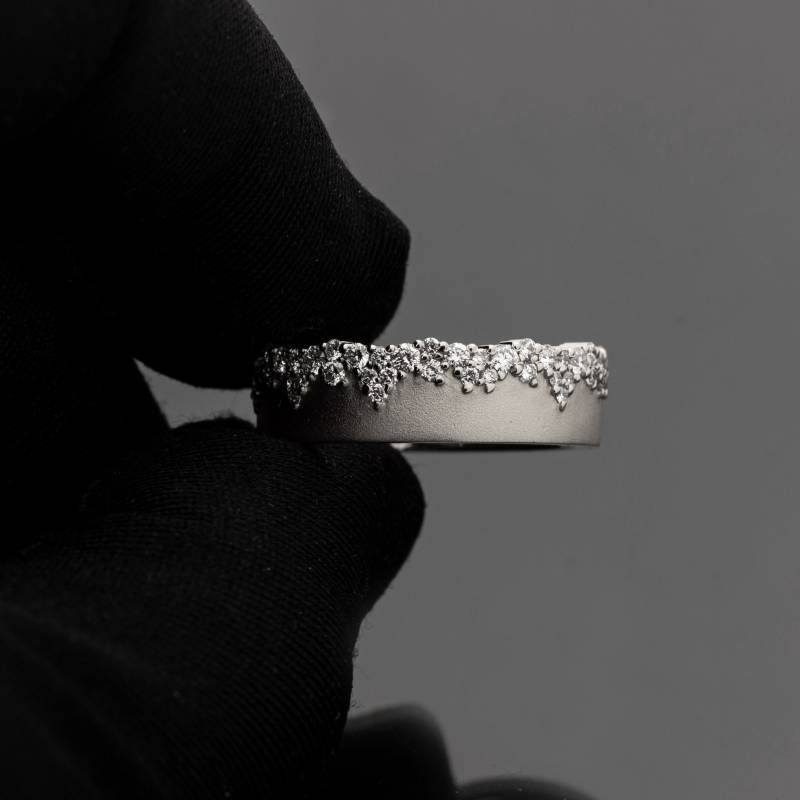 Geschmolzener Schnee Diamant Ring 18K Weißgold Multi-stein Cluster von DoronMeravWeddings