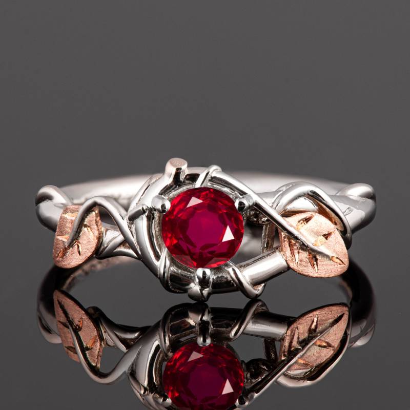 Zweig Reben Und Blätter Rubin Verlobungsring von DoronMeravWeddings