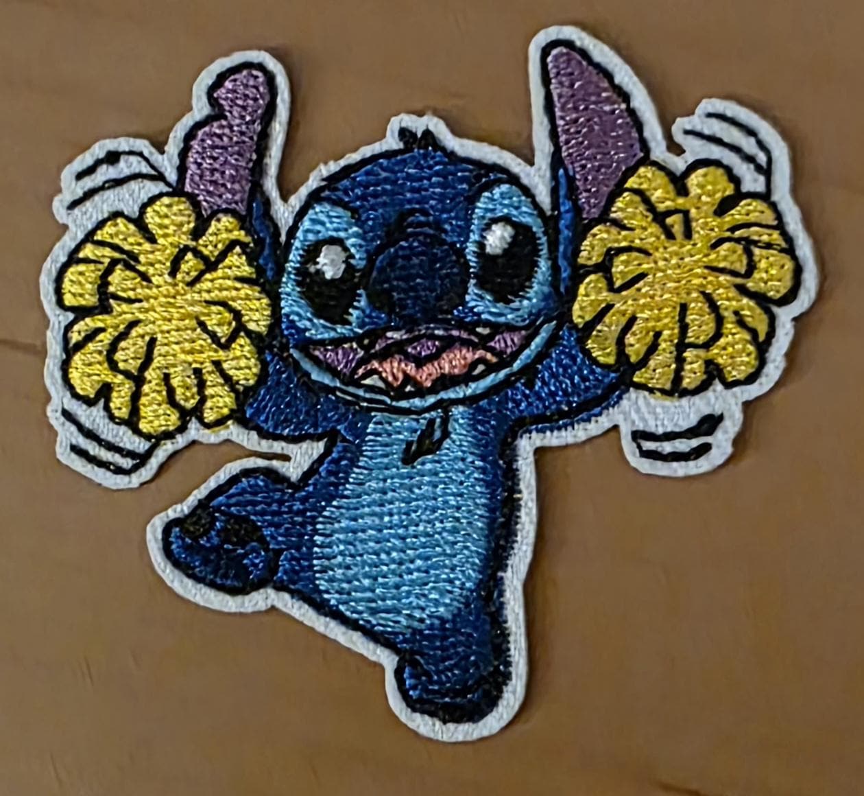 Gestickter Patch Blaues Alien Mit Puschel | Aufnäher Cartoon Figur Diy Applikation Zum Aufnähen Für Jeansjacke, Rucksack, Kleidung von DorosHandmadeShop