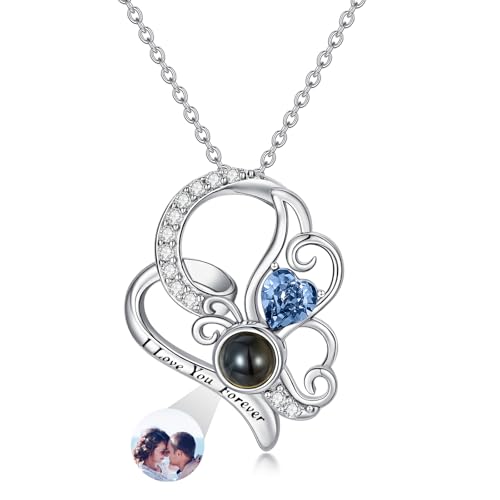 Dorunmo 925 Sterling Silber Personalisierte Foto Halskette Schmetterling Geburtsstein Projektion Anhänger Damen Schmuck Muttertag Weihnachten Geburtstag Jahrestag Graduierung Saison Halskette Dorunmo 925 Sterling Silber Personalisierte Foto Halskette Schmetterling Geburtsstein Projektion Anhänger Damen Schmuck Muttertag Weihnachten Geburtstag Jahrestag Graduierung Saison Halskette von Dorunmo