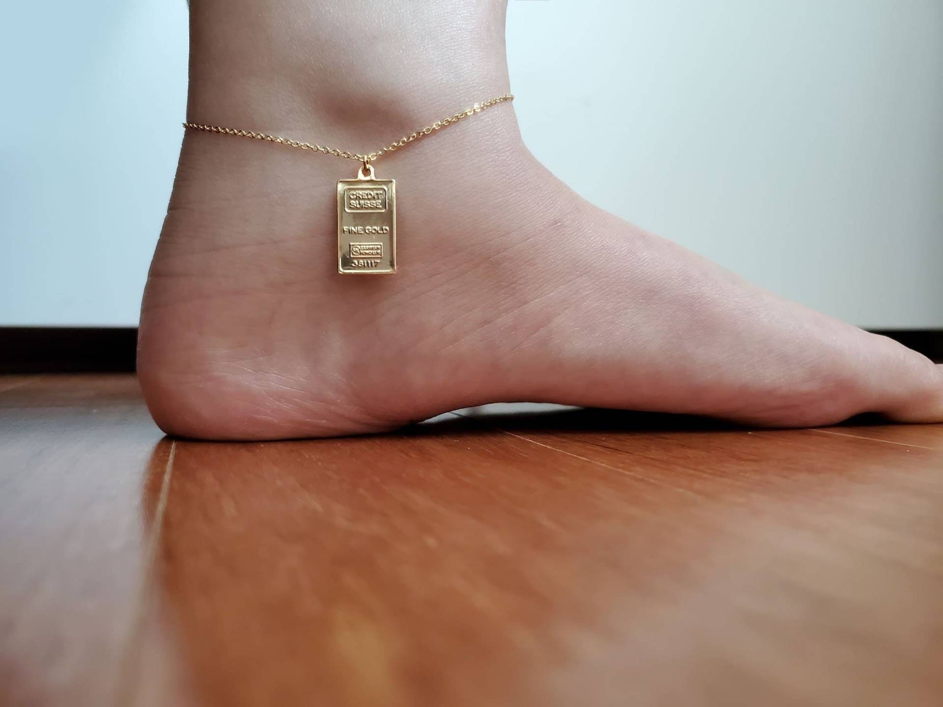 18K Gold Bullion Bar Anhänger Anklets Für Sie, Zierliche Credit Suisse Brick Unikat Fußkettchen Mutter, Muttertag Geschenk von Dott770