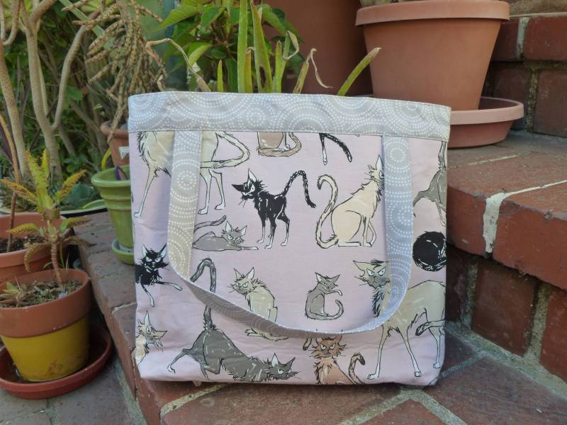 Verärgerte Katzen Geldbörse von DottedSwissSewingCo