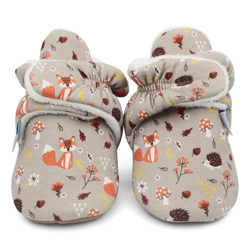Dotty Fish Baby Stiefel für den Winter - Warme, rutschfeste Krabbelschuhe aus Baumwolle mit Wildeledersohle. Braun mit Waldtieren. 0-6 Monate von Dotty Fish