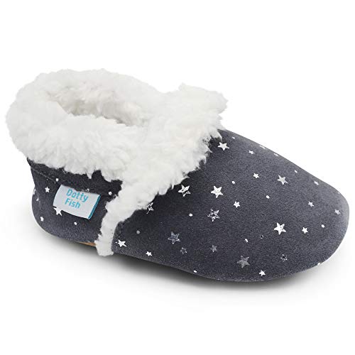 Dotty Fish Barfuß-Hausschuhe aus Wildleder für Babys und kinder – Fleecegefütterte Winterhausschuhe für Jungen und Mädchen. Rutschfeste Sohle, von Podologen empfohlen – Silberne Sterne 4-5 Jahre von Dotty Fish