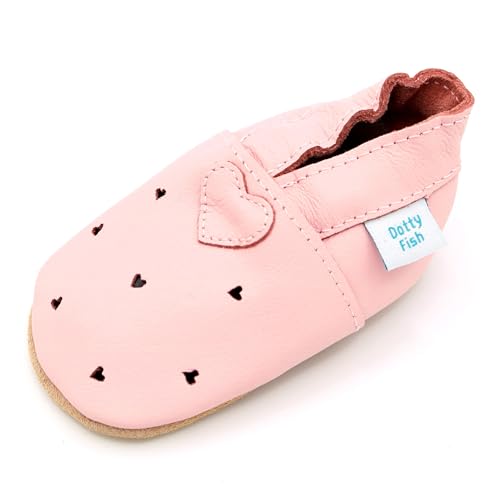 Dotty Fish Krabbelschuhe aus Leder – rutschfeste, weiche Sohle, Barfußgefühl, Lauflernschuhe & Babyschuhe für Mädchen. Rosa Schuhe mit ausgestanzten Herzen. 6-12 Monate (19 EU) von Dotty Fish