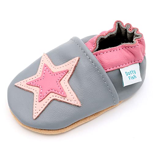 Dotty Fish Krabbelschuhe aus Leder – rutschfeste, weiche Sohle, Barfußgefühl, Lauflernschuhe & Babyschuhe für Mädchen. Graue und rosa Sterne. 2-3 Jahre (25 EU) von Dotty Fish