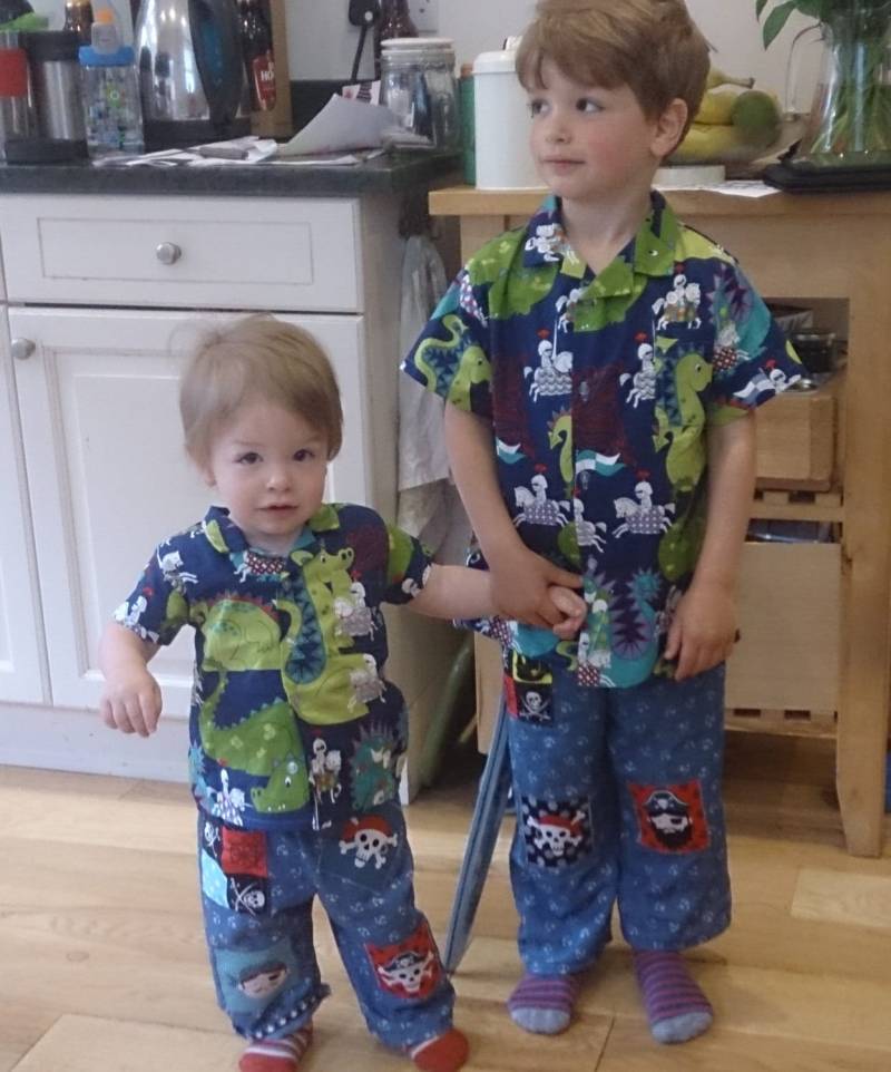 Drachenzähmen Leicht Gemacht. Ritter Und Drachen Kurzarmshirt Für 1-2 Jährige 4-5 Jährige. Geschenkidee, Verkleiden Sich Weltbuchtag von DottyBirdKidsClothes