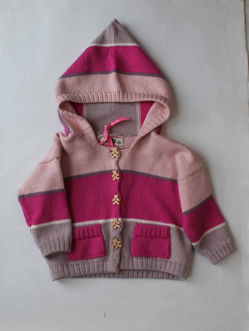 Kuscheliger Und Süßer Kaschmir-Kapuzenpullover Mit Teddybärknöpfen Für Ein Einjähriges Mädchen | T1, Geschenkidee von DottyBirdKidsClothes