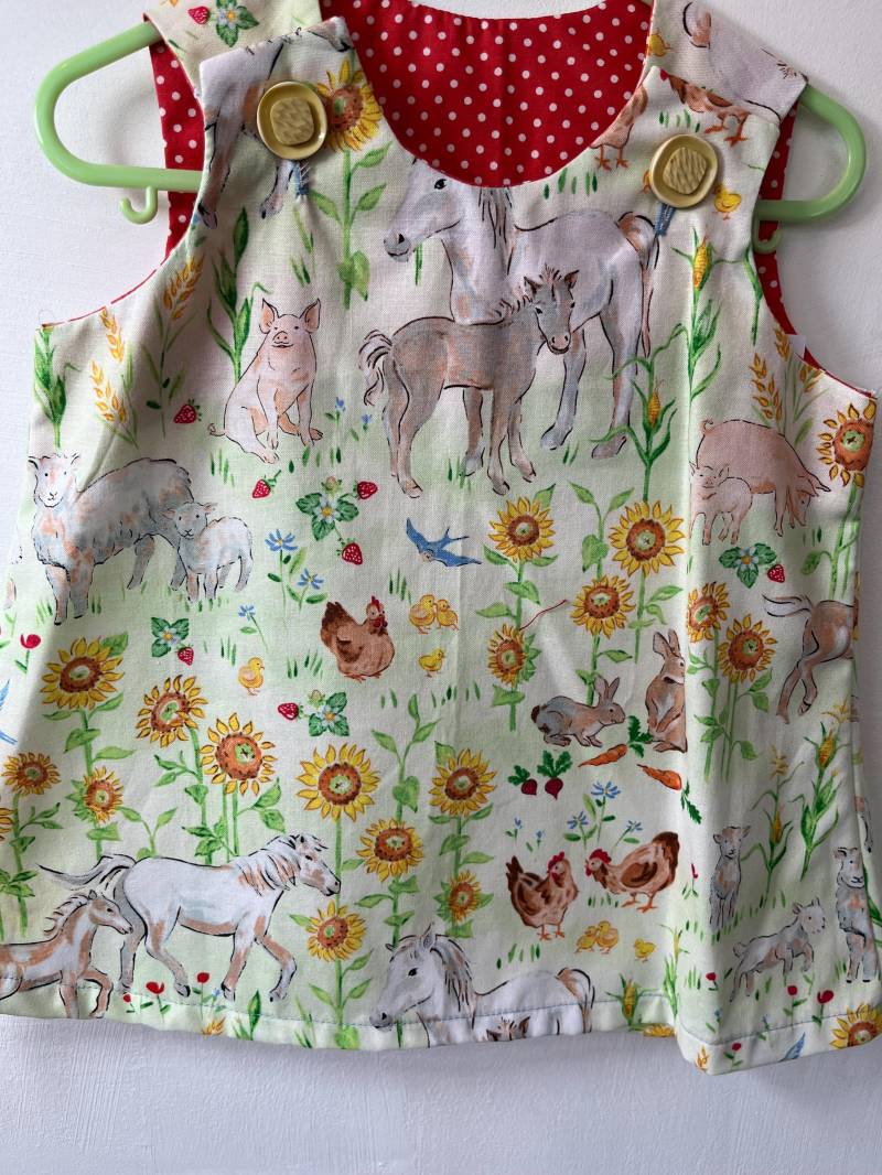 Süße Bauernhof Tier Schürze Für Ein 6 Monate Altes Mädchen. Geschenkidee, Schichtkleid Oder Sommerkleid. Frühlings Bis Geschenkidee von DottyBirdKidsClothes