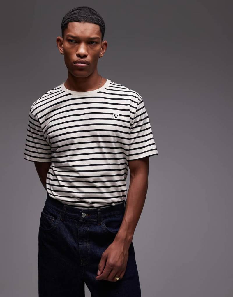 Double A by Wood Wood - Ace - T-Shirt aus Baumwolle in Schwarz und Weiß mit Streifen und Logo von Double A by Wood Wood