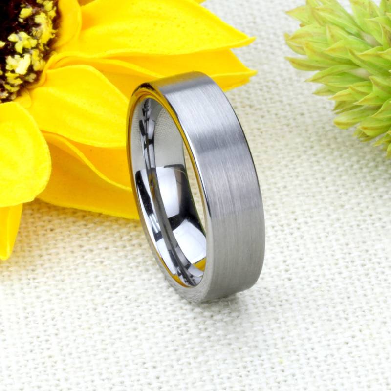 Dunkel Gebürsteter Wolframring 6 Mm Rohrschliff Flach, Comfort Fit, Gravur, Individueller Ehering von DoubleAccentJewelry