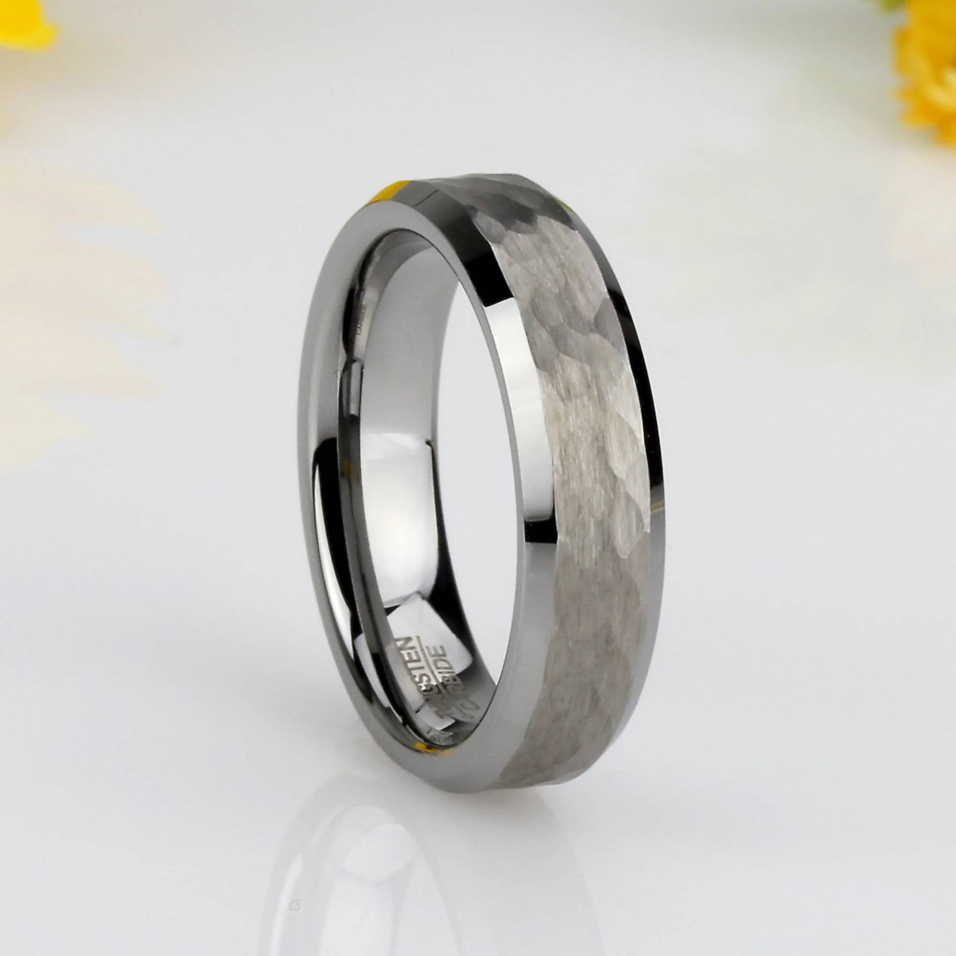 Männer Frauen Wolfram Ring, 6mm Wabe Gebürstet Fertig Band Abgeschrägte Kante Individuell Gravierte Personalisierte Ring von DoubleAccentJewelry