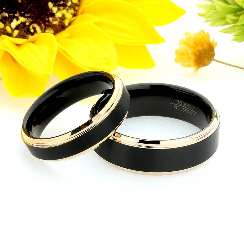 Wolfram Eheringe Set Schwarzer Ring Mit Zweifarbigem Roségoldring von DoubleAccentJewelry