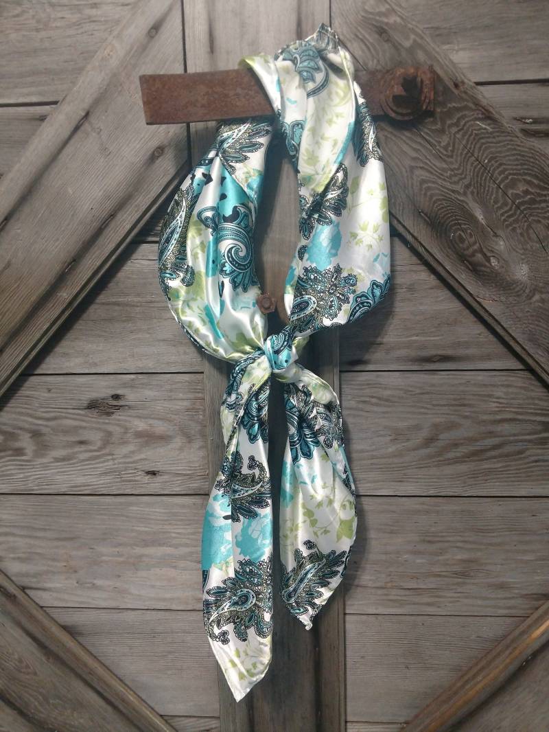 Wild Rag Paisley 110 Blumen Cowboy Wild Rag Western Halstuch Bandana Von Double B Rags von DoubleBWildRags