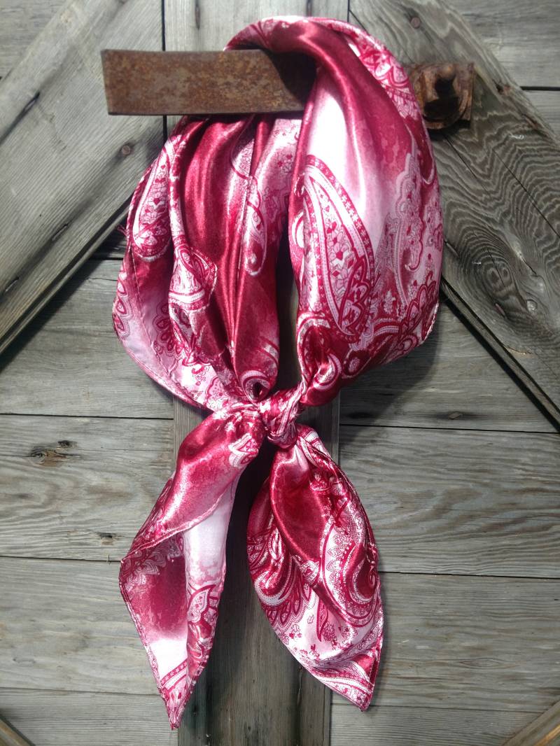 Wild Rag Rot Und Weiß Paisley Cowboy Western Halstuch Bandana Von Double B Rags von DoubleBWildRags