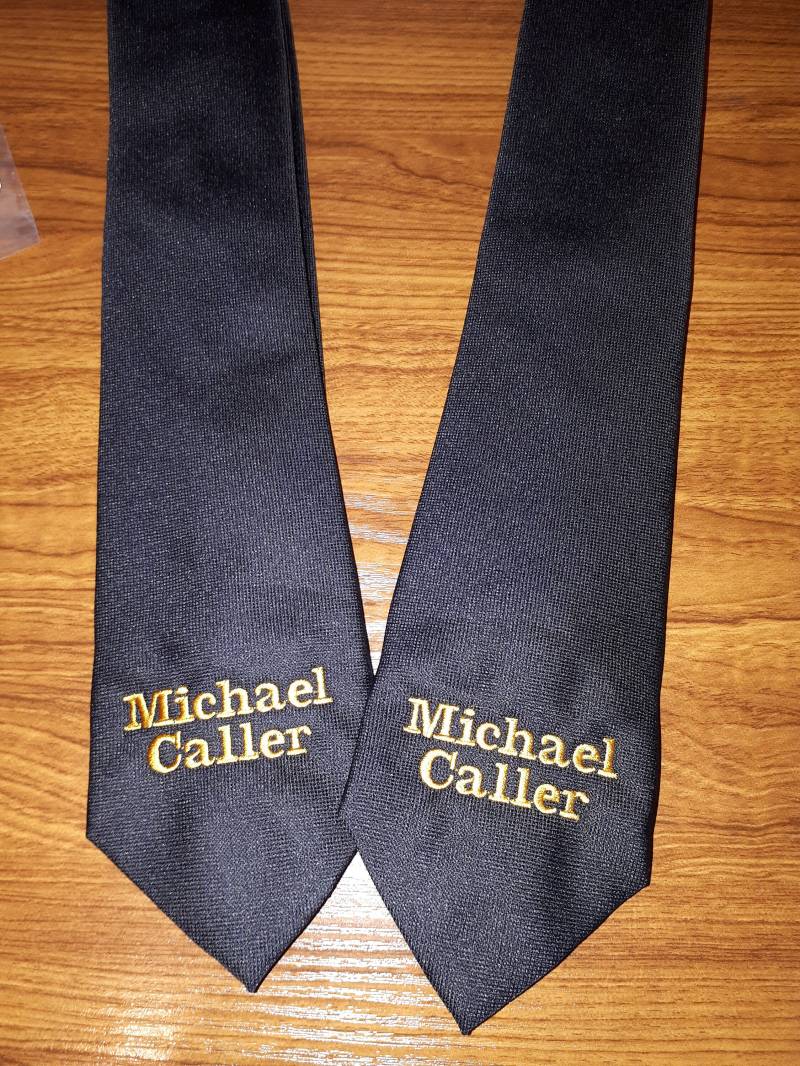 Personalisierte Krawatte Für Männer, Weihnachtsmotiv. Love Any Namensbotschaft. Bruder Onkel Ehemann Papa Opa. Präsentiert Von Der Lehrerschule von DoubleHSewing