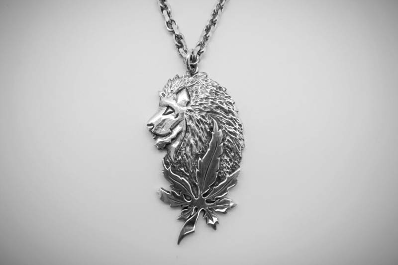 Löwe Von Jehuda Silber Anhänger, Halskette, Religiöses Schmuck Geschenk Für Männer Und Frauen von DougHughesJewellery