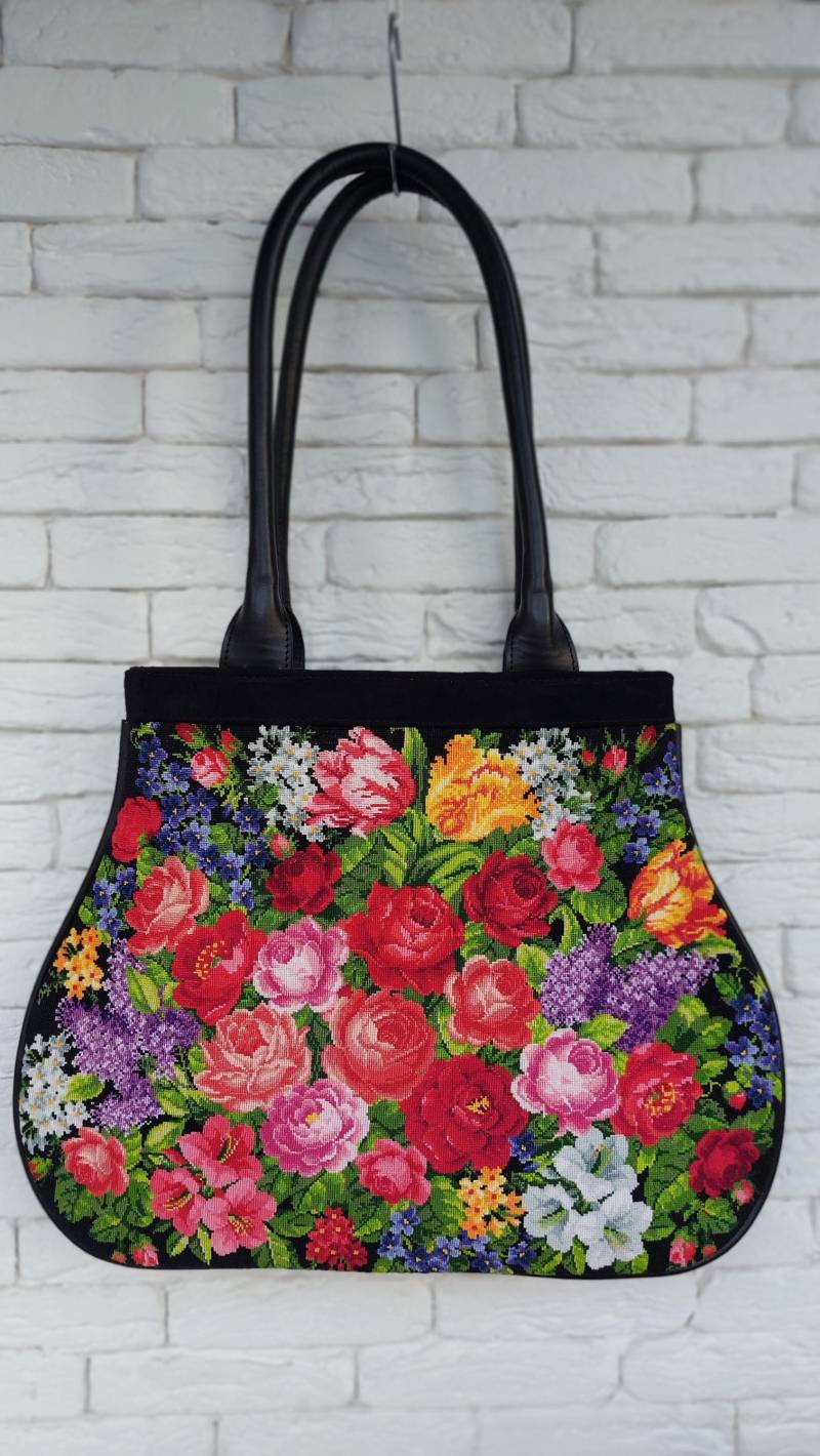 Blumen Tasche, Stickerei Handtasche, Ukraine Stickerei, Blumenstickerei, Bestickte Ledertasche, Kreuzstich Tasche von DovghenkoMariia
