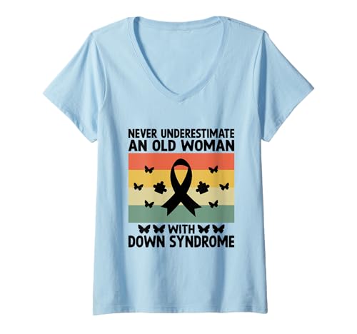 Damen Unterschätzen Sie niemals eine alte Frau mit Down-Syndrom Monat T-Shirt mit V-Ausschnitt Damen Unterschätzen Sie niemals eine alte Frau mit Down-Syndrom Monat T-Shirt mit V-Ausschnitt von Down Syndrome Awareness Support Trisomy 21 GIFT