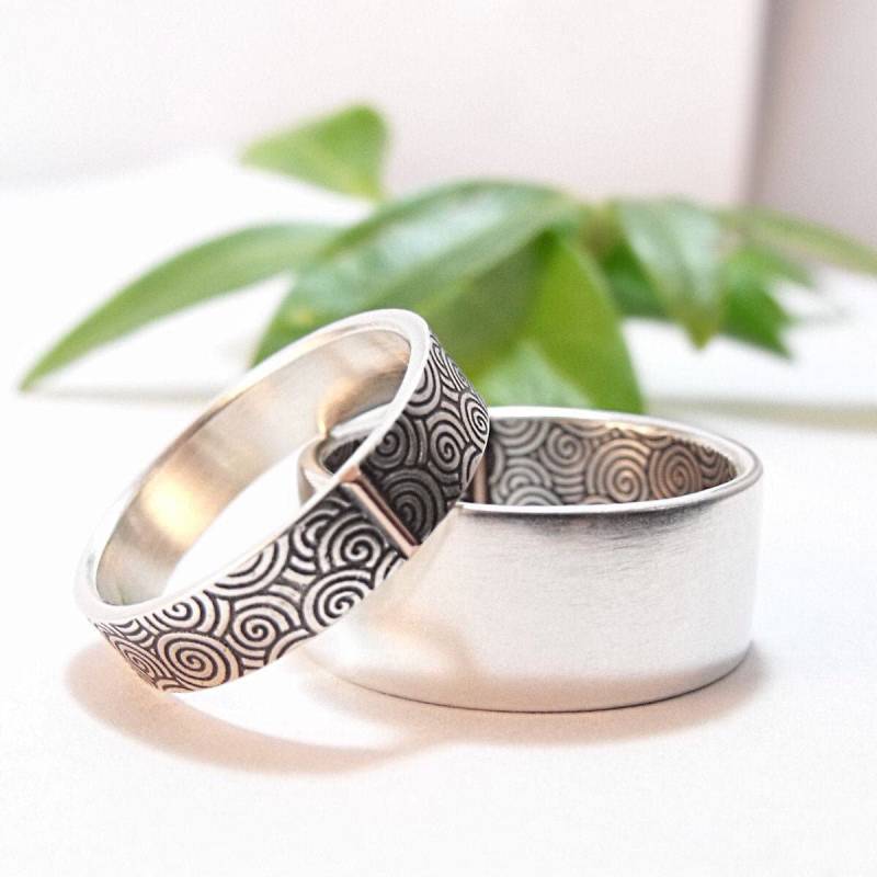 Ehering Set Sterling Silber Hochzeit Gegensätze Ziehen Meereswellen An Herren Damen von DownToTheWireDesigns