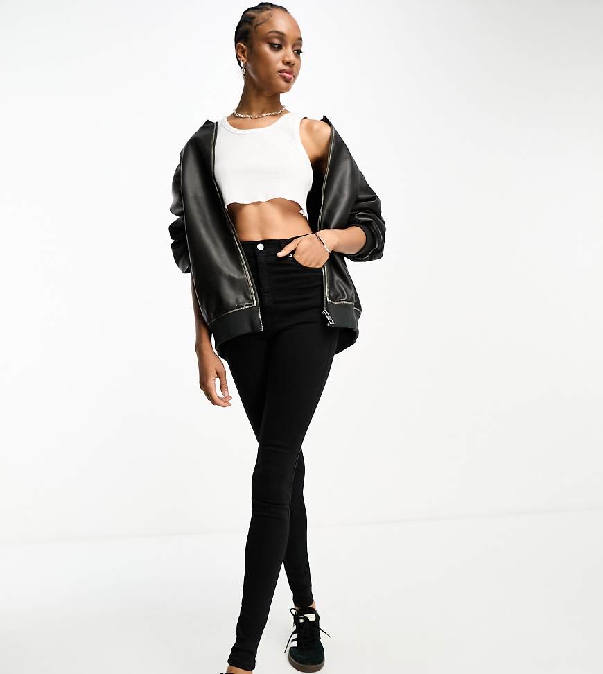 Dr Denim Tall - Moxy - Eng geschnittene Jeans in Schwarz mit mittelhohem Bund von Dr Denim Tall