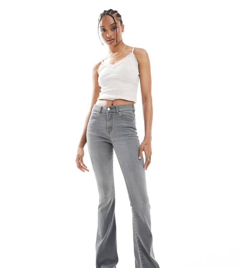 Dr. Denim Tall - Lexy - Bootcut-Jeans in verwaschenem Grau mit mittelhohem Bund und schmalem Schnitt von Dr Denim Tall