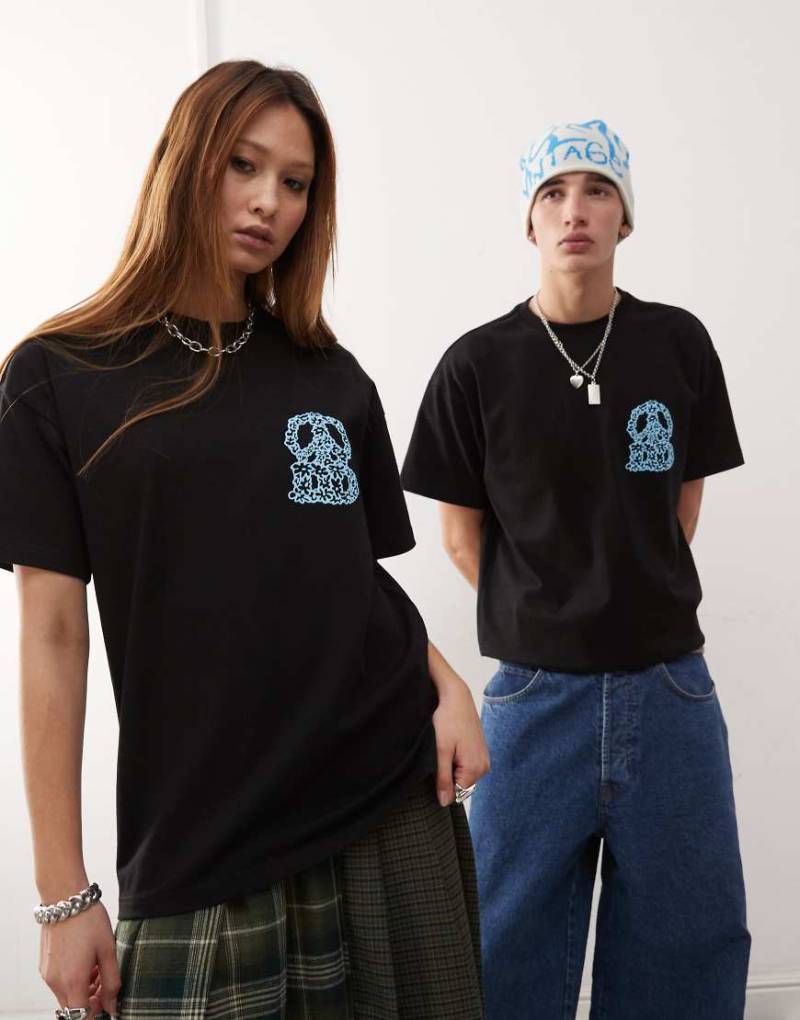 Dr. Denim - Trooper - Lässig geschnittenes Unisex-T-Shirt in Schwarz mit „DD Peace"-Grafik vorn von Dr Denim