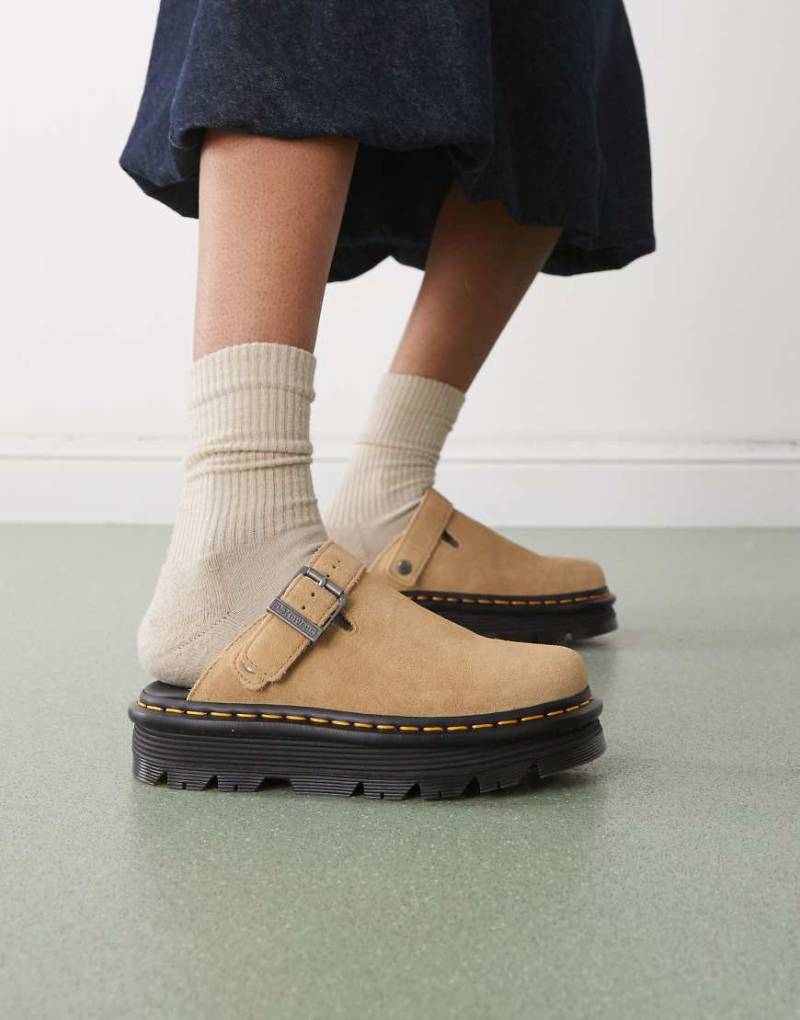 Dr Martens - ZebZag - Wildleder-Mules in Hellbraun von Dr Martens