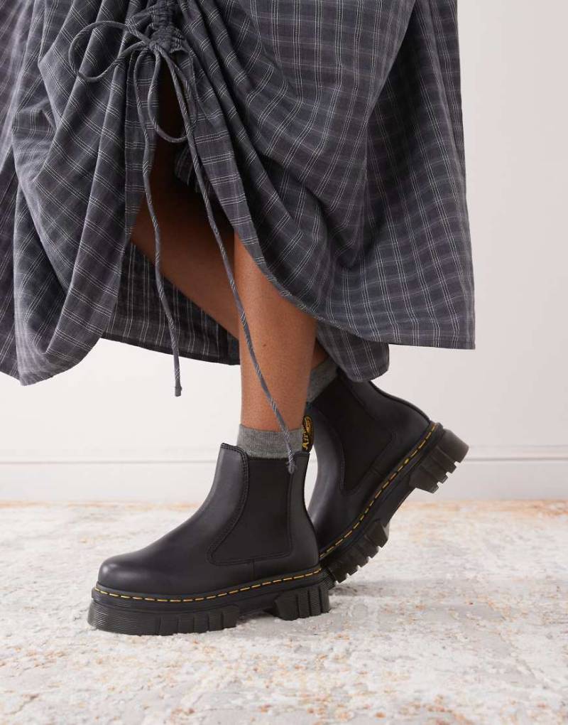 Dr. Martens - Audrick - Flache Chelsea-Stiefel in Schwarz mit dicker Sohle von Dr Martens