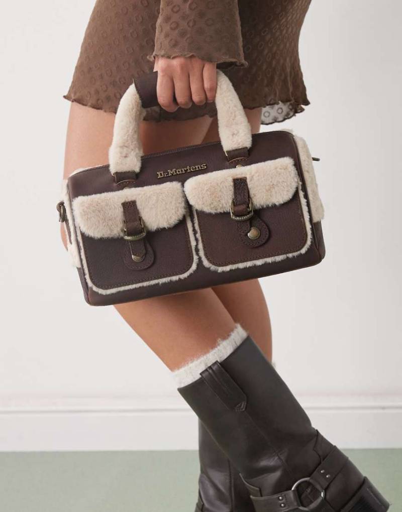 Dr. Martens - Kleine Tragetasche in Braun mit Henkelgriff oben-Brown von Dr Martens