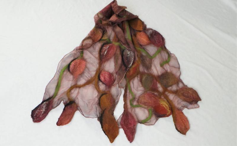 Edler Schal in Brauntönen - Wolle Und Seide, Leichter Damenschal, Filzschal, Geschenk Für Frauen Edler Schal in Brauntönen - Wolle Und Seide, Leichter Damenschal, Filzschal, Geschenk Für Frauen von Drachekreativverfilz