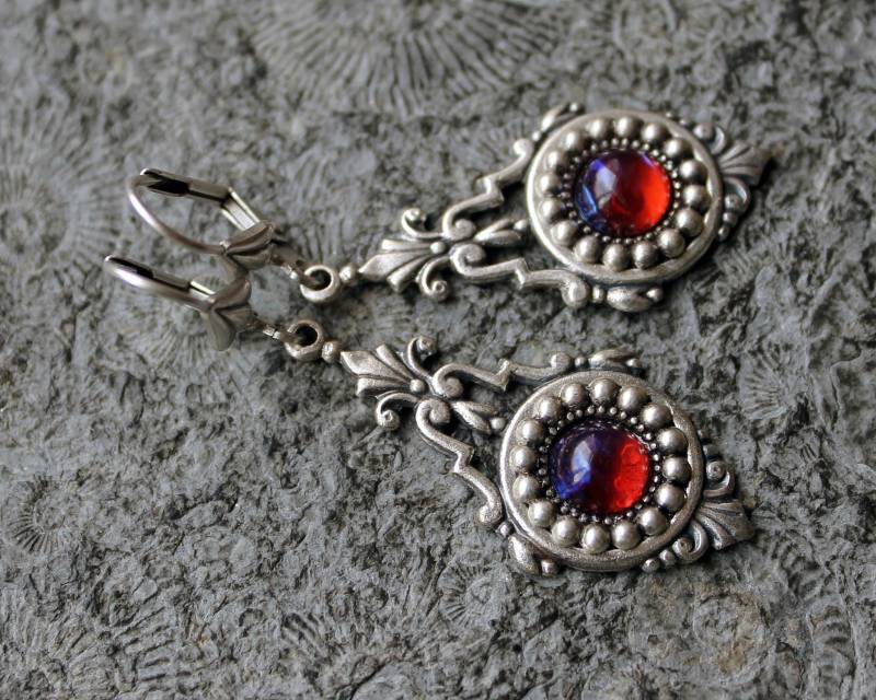 Cabochon-Ohrringe Mexican Opal Glas Rot | Blau Silber Vintage von Drachenfliege