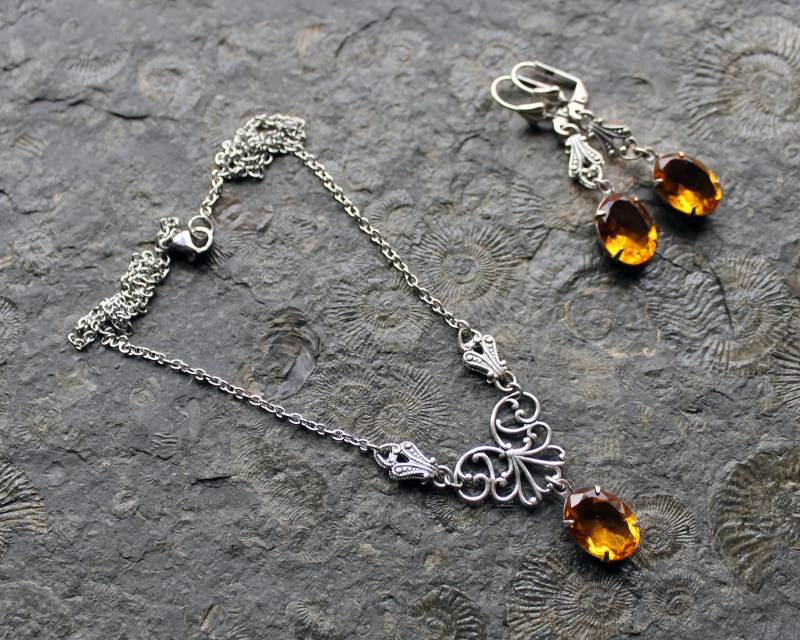 Cabochon Schmuck-Set Proserpina Gelb | Silber Vintage von Drachenfliege