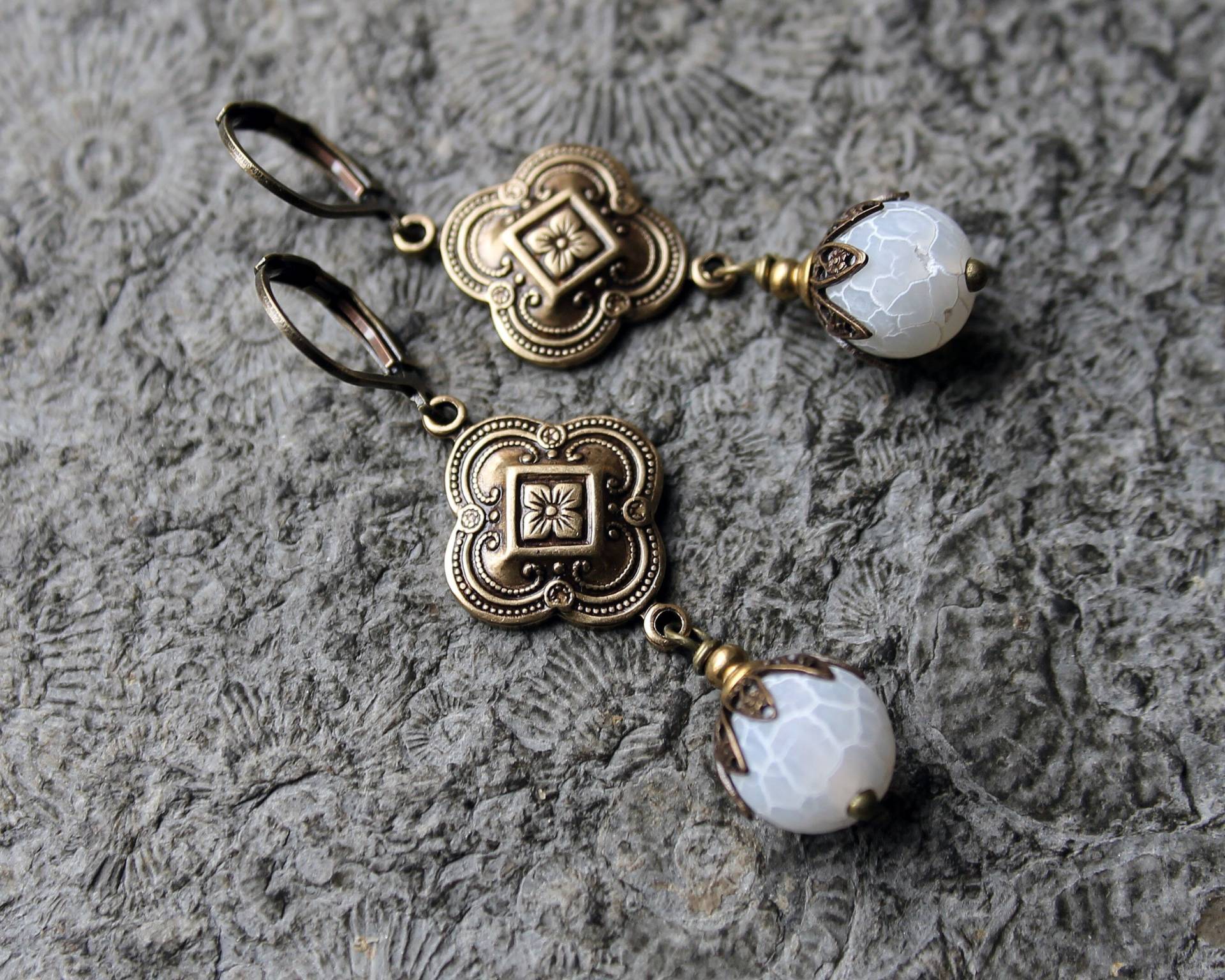 Edelstein-Ohrringe Achat Matt Weiß | Silber Vintage Edelstein-Ohrringe Achat Matt Weiß | Silber Vintage von Drachenfliege