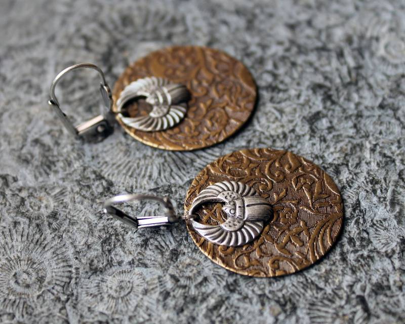 Two Tone-Ohrringe Skarabäus Messing | Silber von Drachenfliege