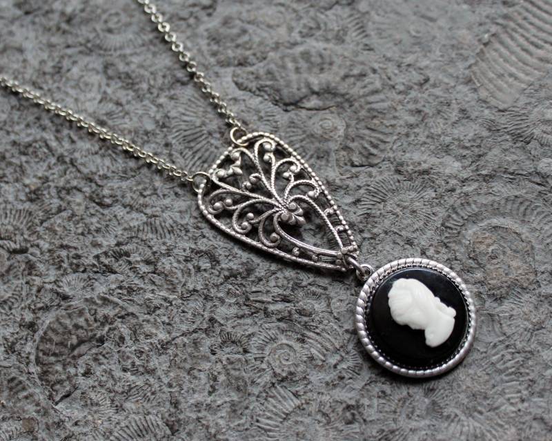 Unikat Cabochon-Kette Cameo Collier Schwarz | Weiß Silber Vintage Unikat Cabochon-Kette Cameo Collier Schwarz | Weiß Silber Vintage von Drachenfliege