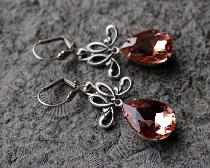 Unikat Cabochon-Ohrhänger Helene Peach | Silber Jugendstil von Drachenfliege