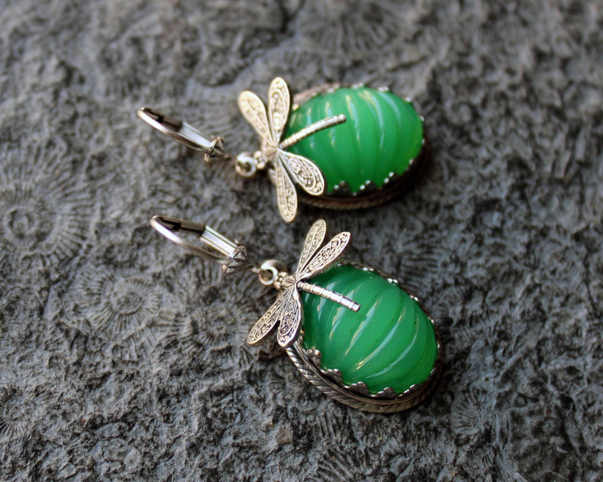 Unikat Cabochon-Ohrringe Jade-Libellen Grün | Silber Vintage Unikat Cabochon-Ohrringe Jade-Libellen Grün | Silber Vintage von Drachenfliege