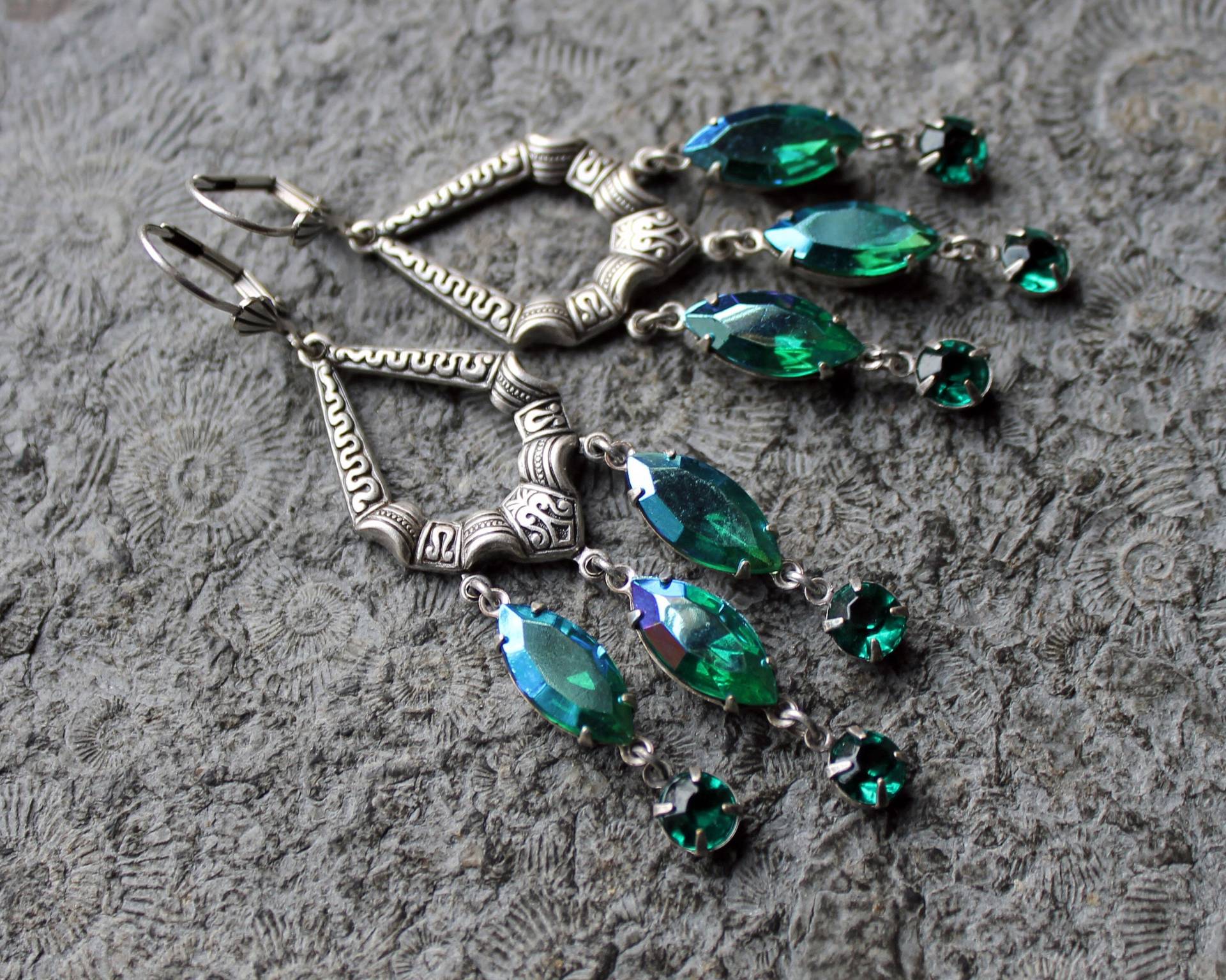 Unikat Chandeliers Gala-Ohrringe Green Passion Grün | Silber Vintage Unikat Chandeliers Gala-Ohrringe Green Passion Grün | Silber Vintage von Drachenfliege