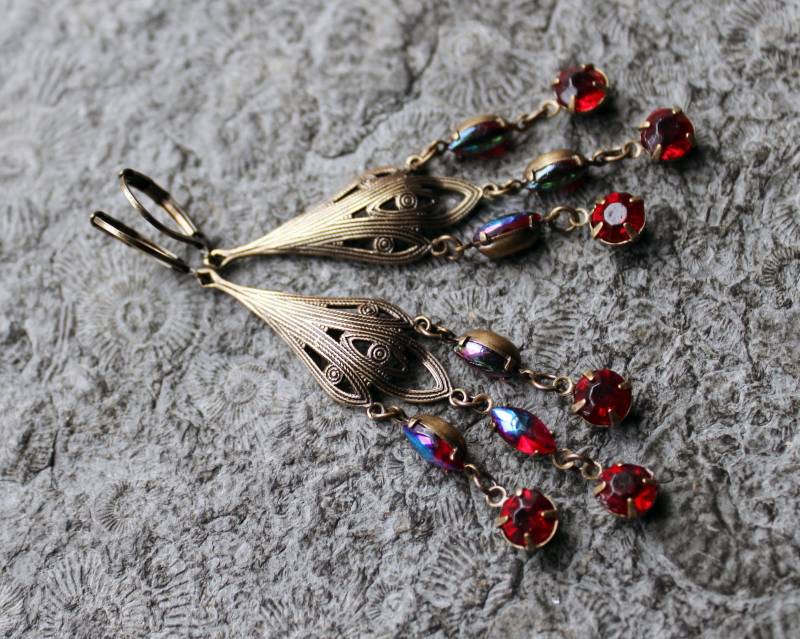 Vintage Cabochon Gala-Ohrringe Chandeliers Amira Messing | Rot Ab von Drachenfliege