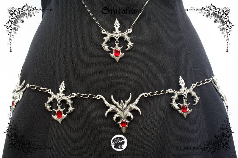 Gothic Dunkelheit Königin Halskette Schmuck - Handgemachte Mittelalterliche Mit Swarovski von Dracolite