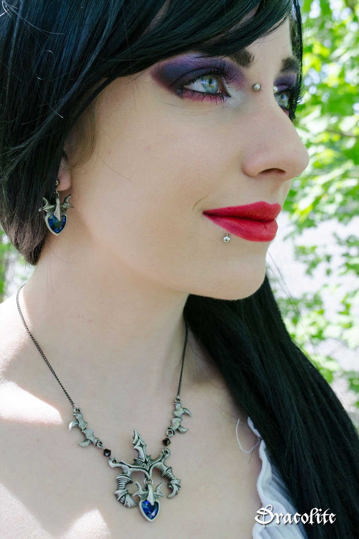 Gothic Vampir Halsketten Schmuck - Handgemachte Mittelalterliche Halskette Mit Swarovski von Dracolite