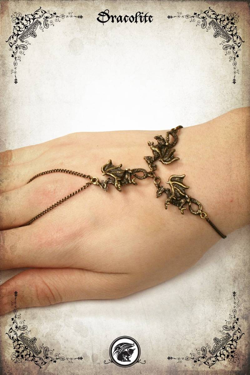 Drachenschwarm Hand-Blütenschmuck - Handgemachter Drachenschwarm/Drachenarmreif von Dracolite