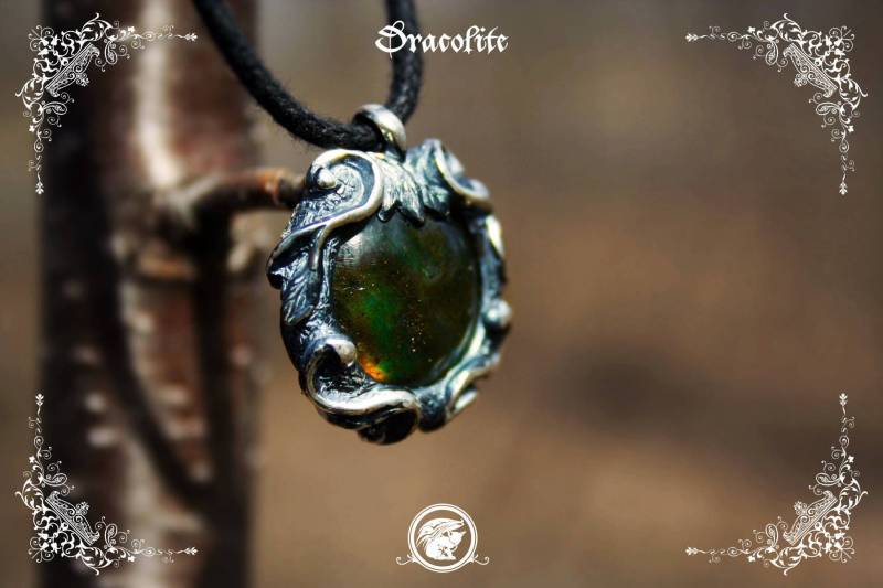 Silber Reben Anhänger Mit Natürlichen Labradorit Stein - Handgemachter Mittelalterlicher Sterling von Dracolite