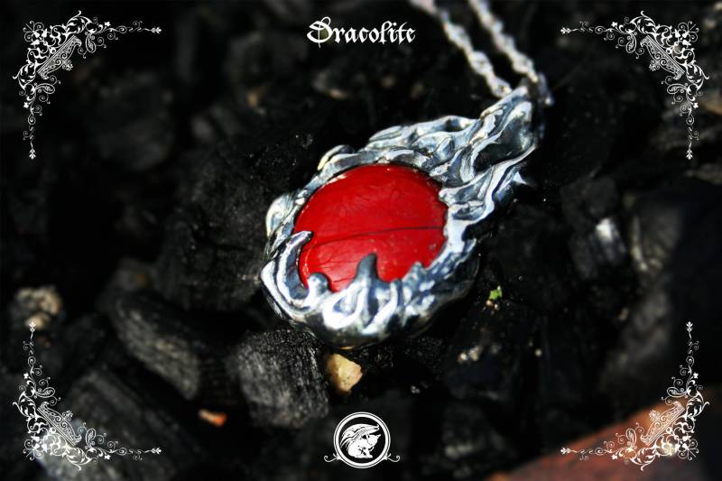 sterling Silber Feuer Element Anhänger - Handgemachte Mittelalterliche Feuerball Halskette Mit Rotem Jaspis von Dracolite