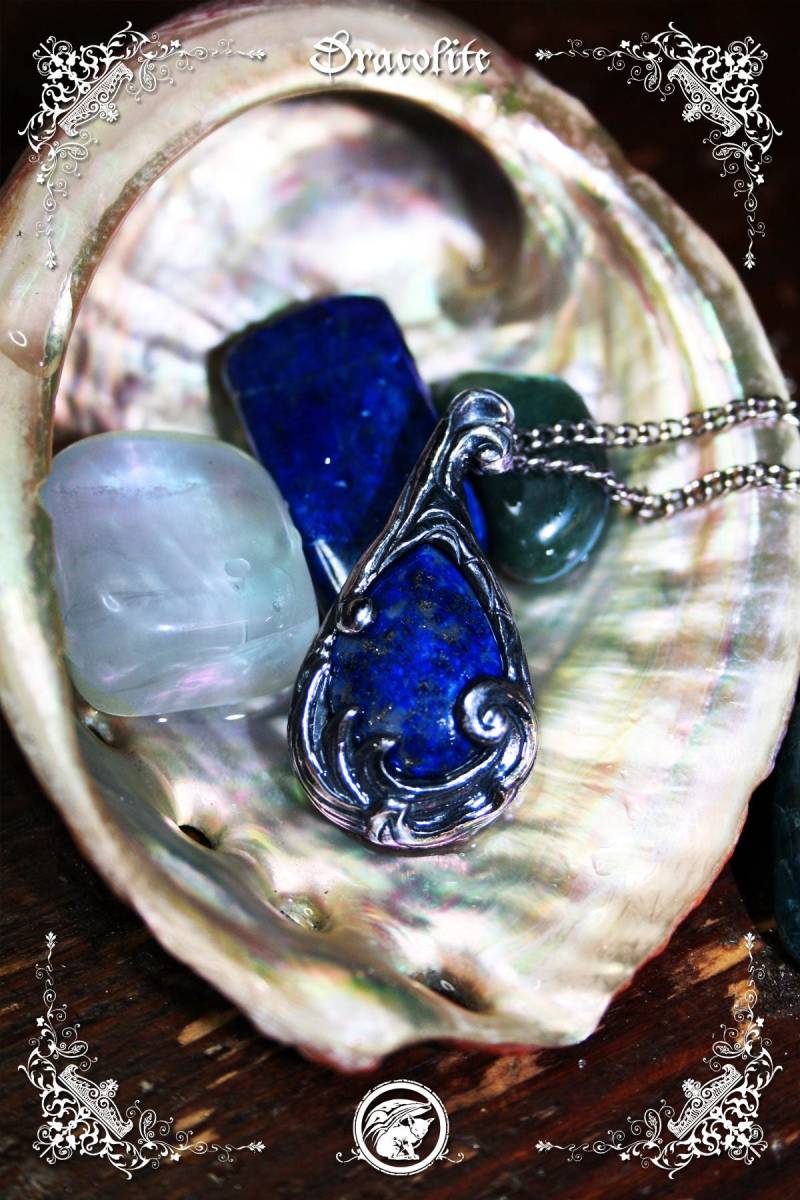 sterling Silber Wasser Element Anhänger - Handgemachte Mittelalterliche Lapislazuli Halskette Aus von Dracolite
