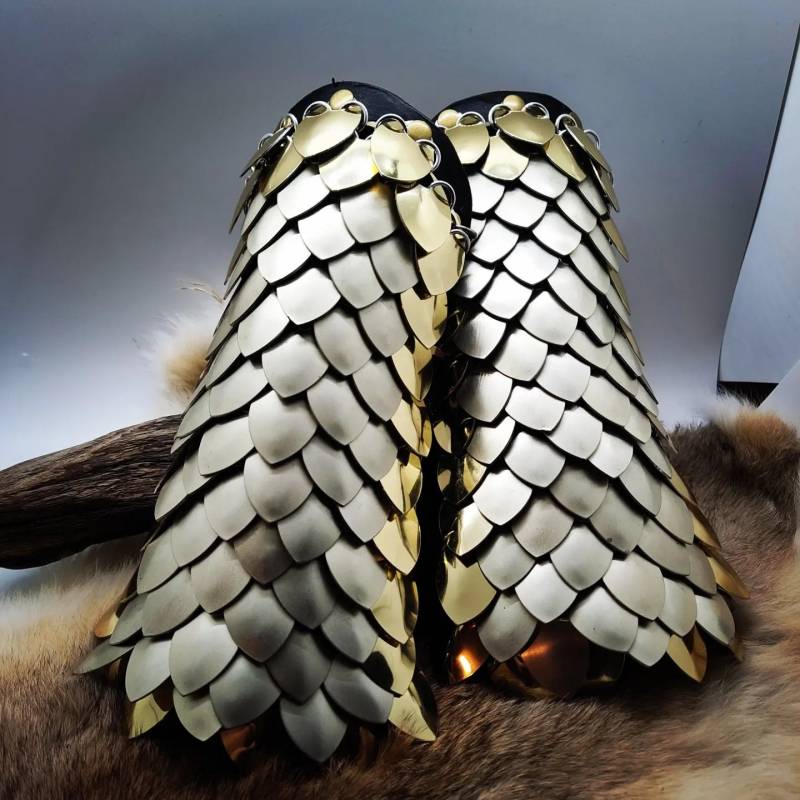 Made To Order Scalemail Leder Armschienen - Kette Und Schuppen Panzerhandschuhe Drachenschuppen Mittelarm Mittelalter Fantasy Larp Made To Order Scalemail Leder Armschienen - Kette Und Schuppen Panzerhandschuhe Drachenschuppen Mittelarm Mittelalter Fantasy Larp von DragonHeARTSpace